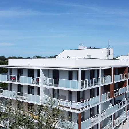 White A319 - Perlowa Przystan-holiday